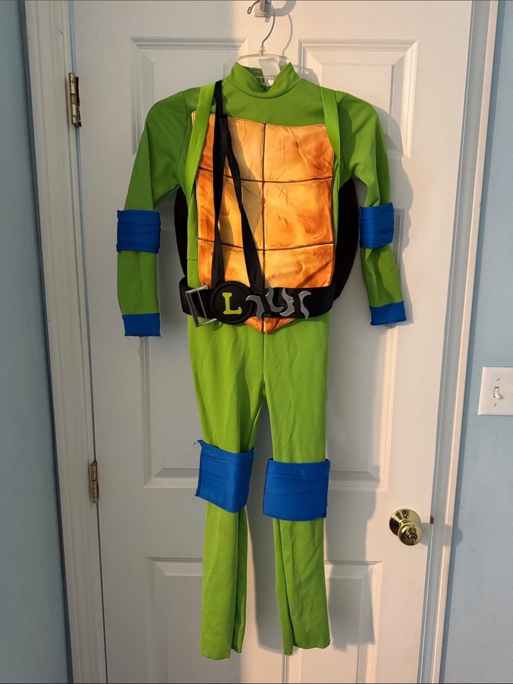 Teenage Mutant Ninja Turtles Leonardo Costume size Child’s Medium (8-10)